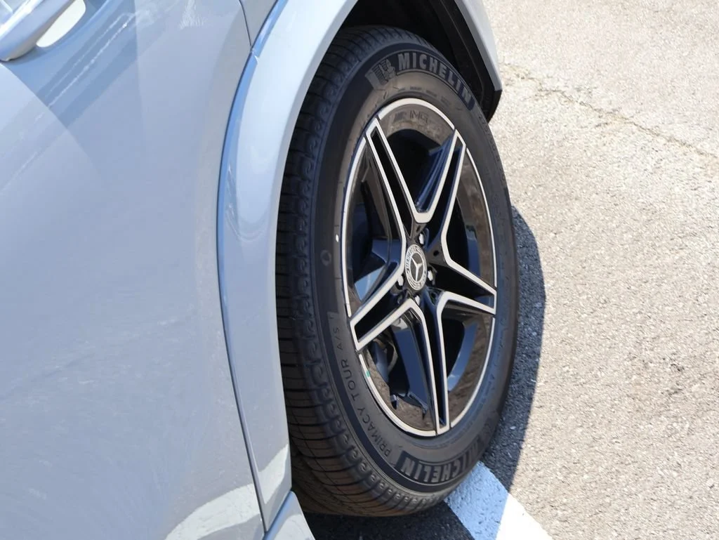 New 2026 MANUFAKTUR Alpine Gray Mercedes-Benz GLE 350 image 39