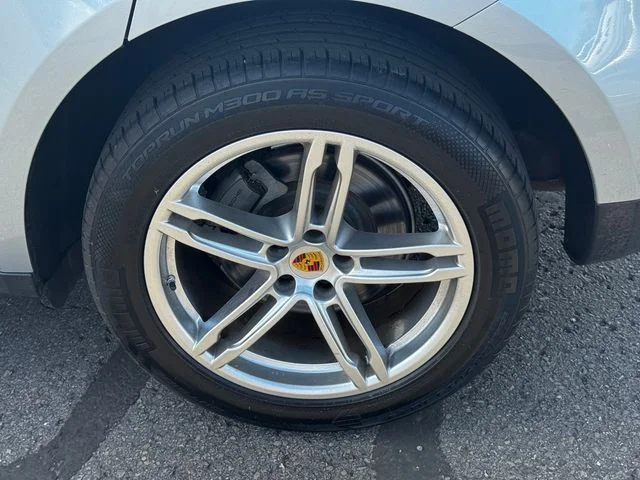 2021 Porsche Macan S - Photo 11