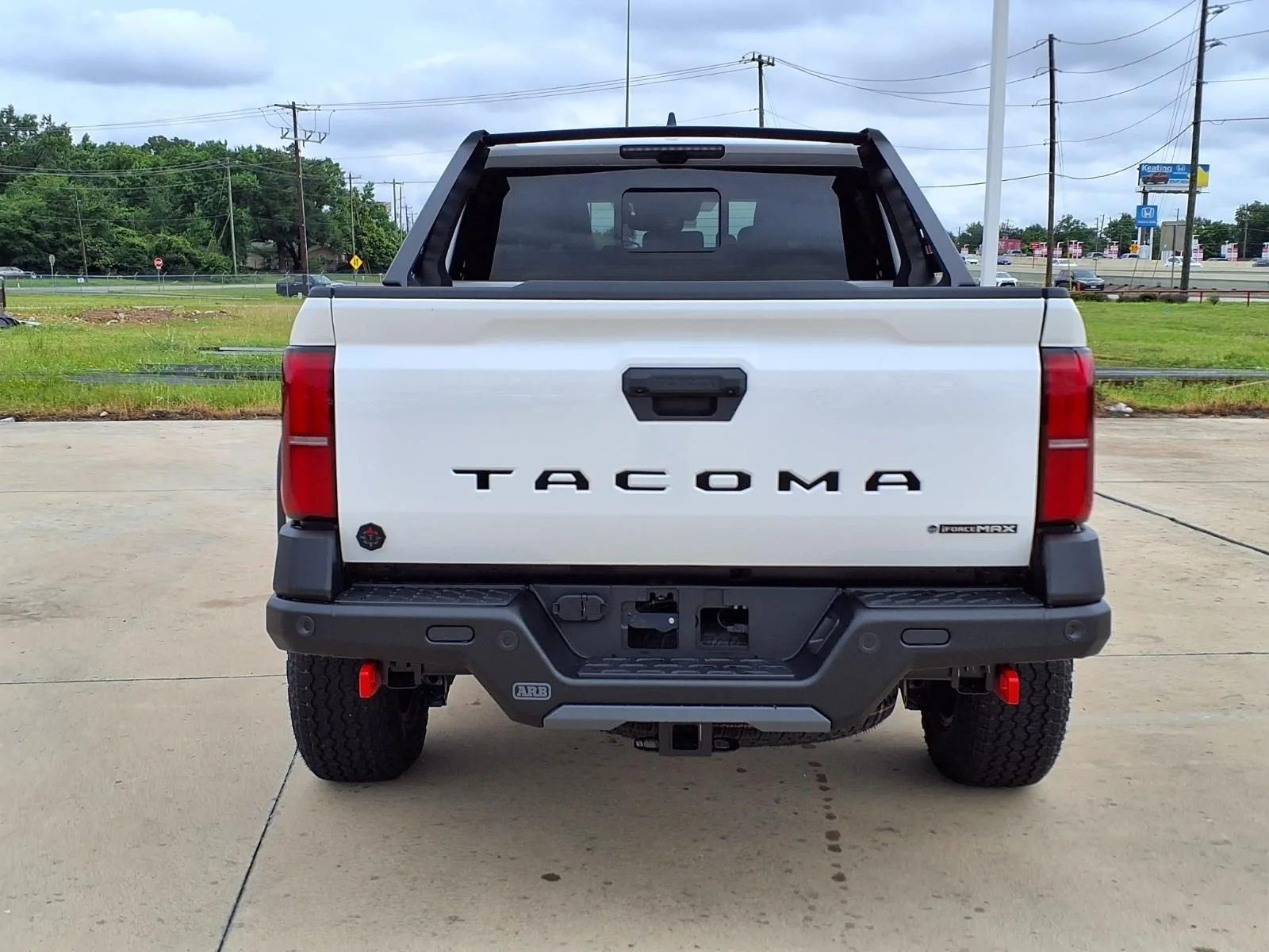 New 2026 White Toyota Trailhunter image 7
