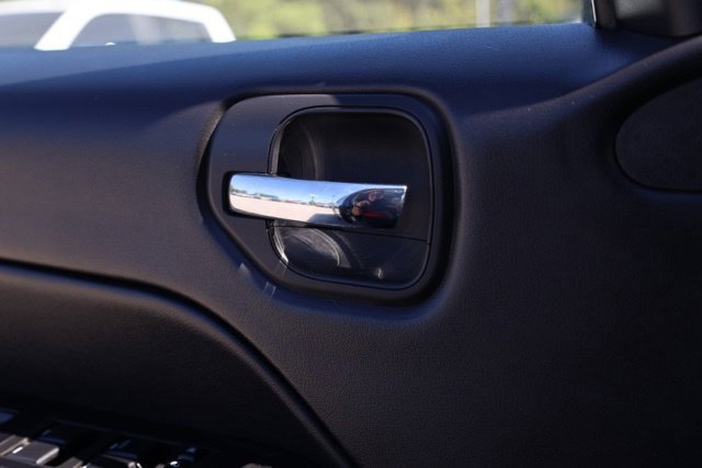 Used 2016 Black Jeep Latitude image 23