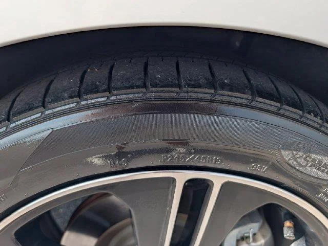 Used 2014 White Ford GT image 26