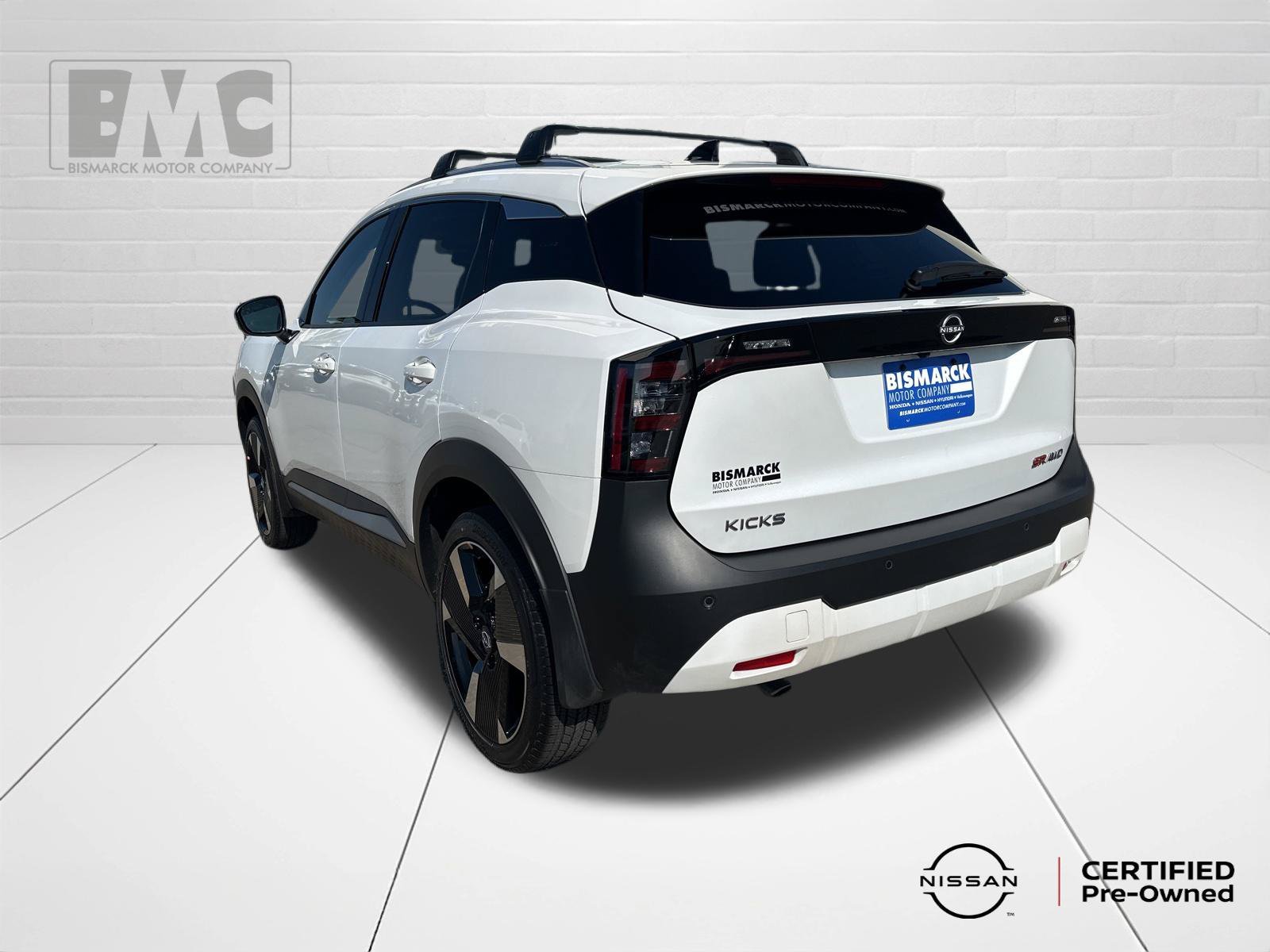 Certified Used 2026 White Nissan SR image 4