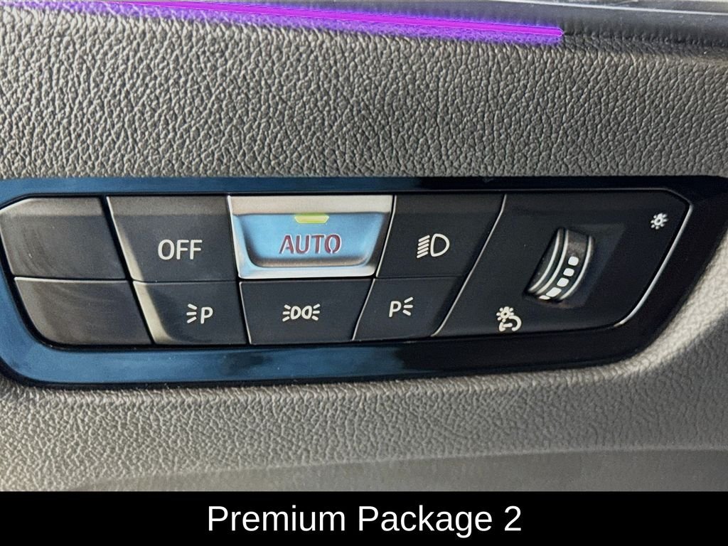 Used 2022 Jet Black BMW 330i xDrive image 12