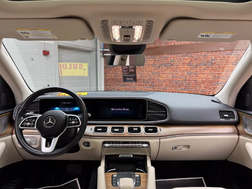 Used 2022 White Mercedes-Benz GLE 450 image 12