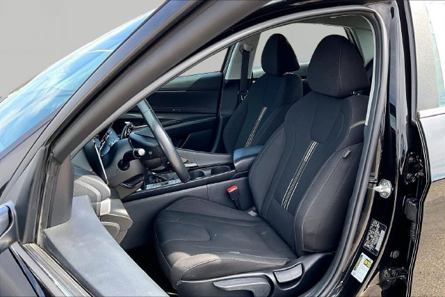 Used 2024 Black Hyundai SEL image 27