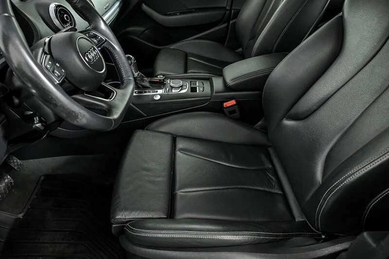 Used 2020 Brilliant Black Audi quattro S line Premium 45 image 15