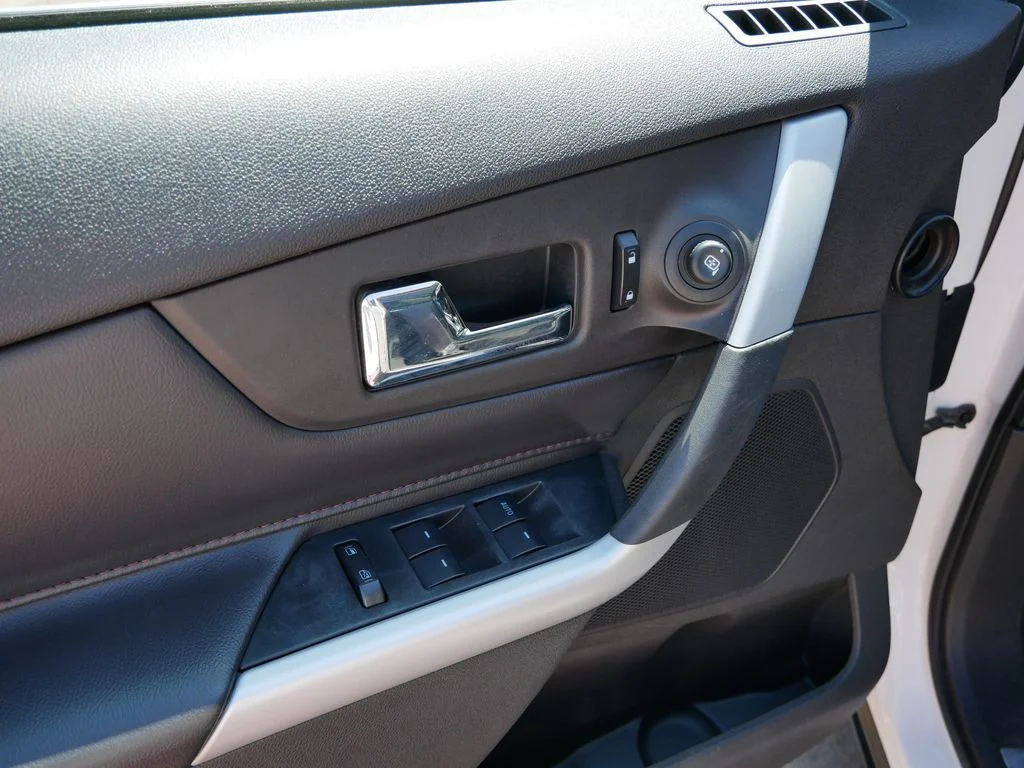 Used 2014 White Ford Limited image 16