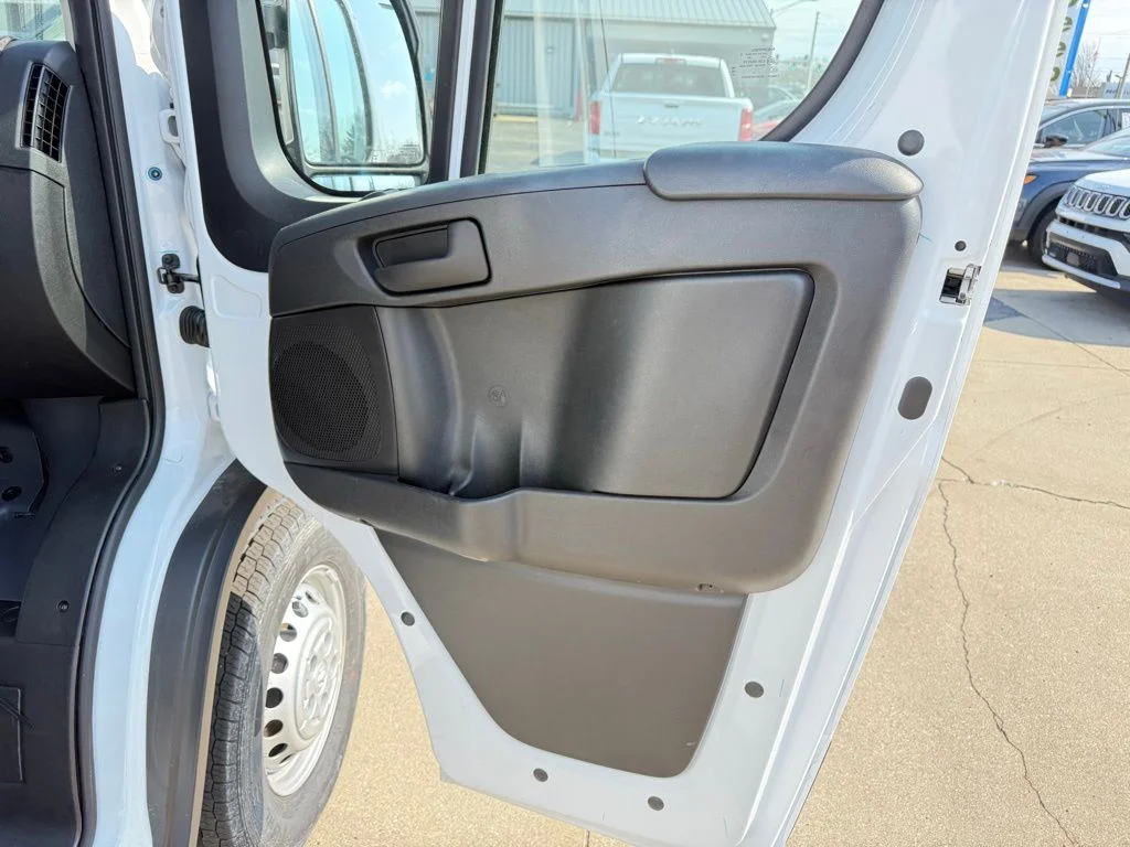 New 2026 Bright White Clear-Coat Exterior Paint RAM High Roof image 18
