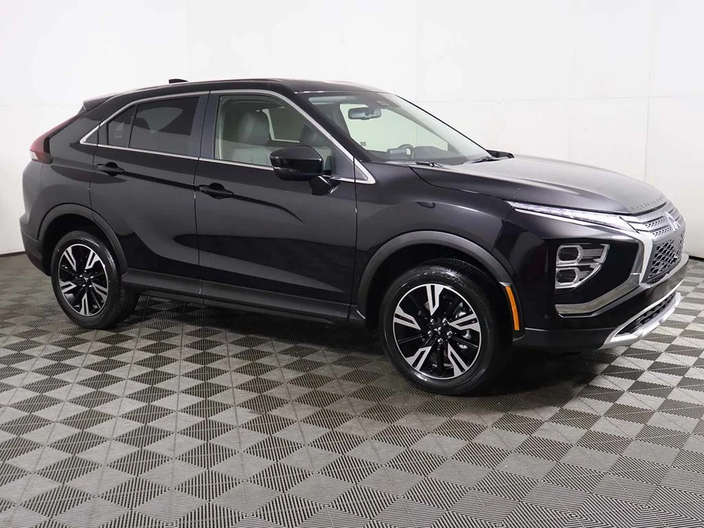 New 2026 Black Mitsubishi SE image 12