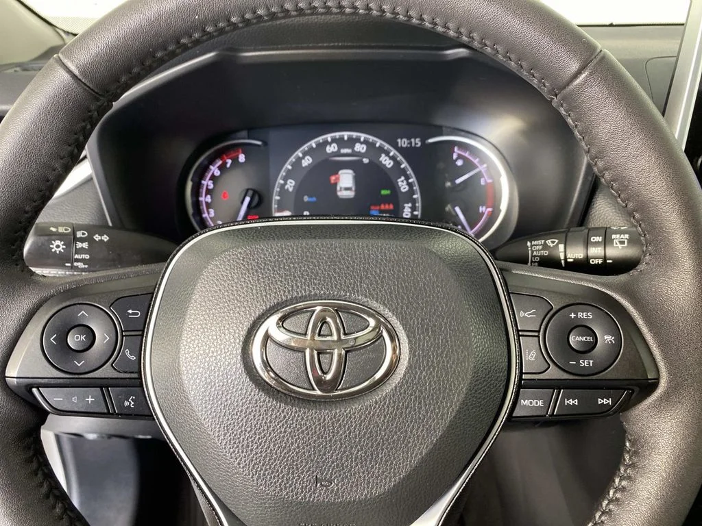 Used 2023 White Toyota XLE image 15