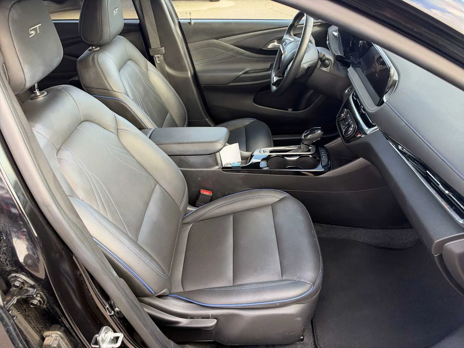 2025 Buick Envista Sport Touring - Photo 25