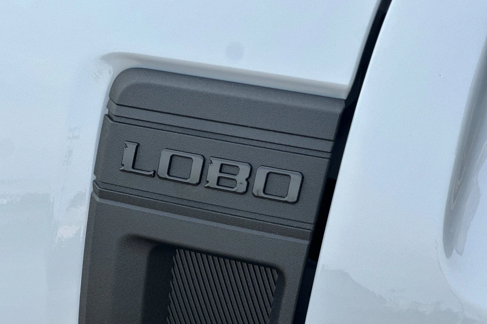 New 2026 Space White Metallic Ford Lobo™ image 20