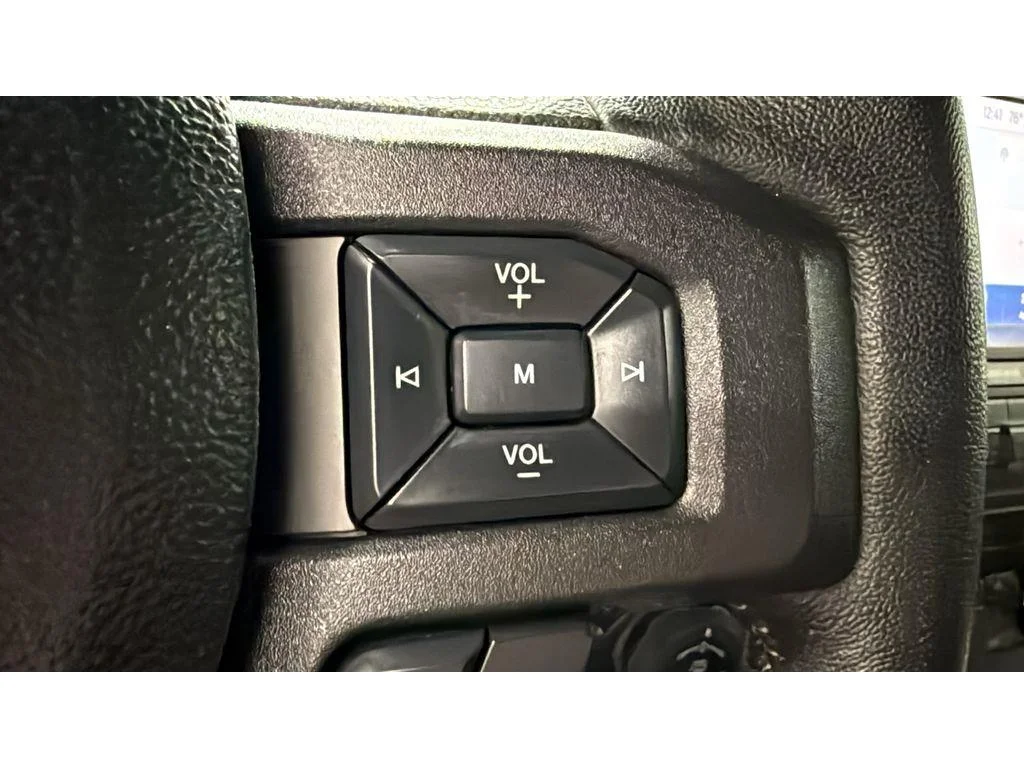 Used 2020 Oxford White Ford XLT Super Crew  4x4 3.5L 1 Owner 302A image 26