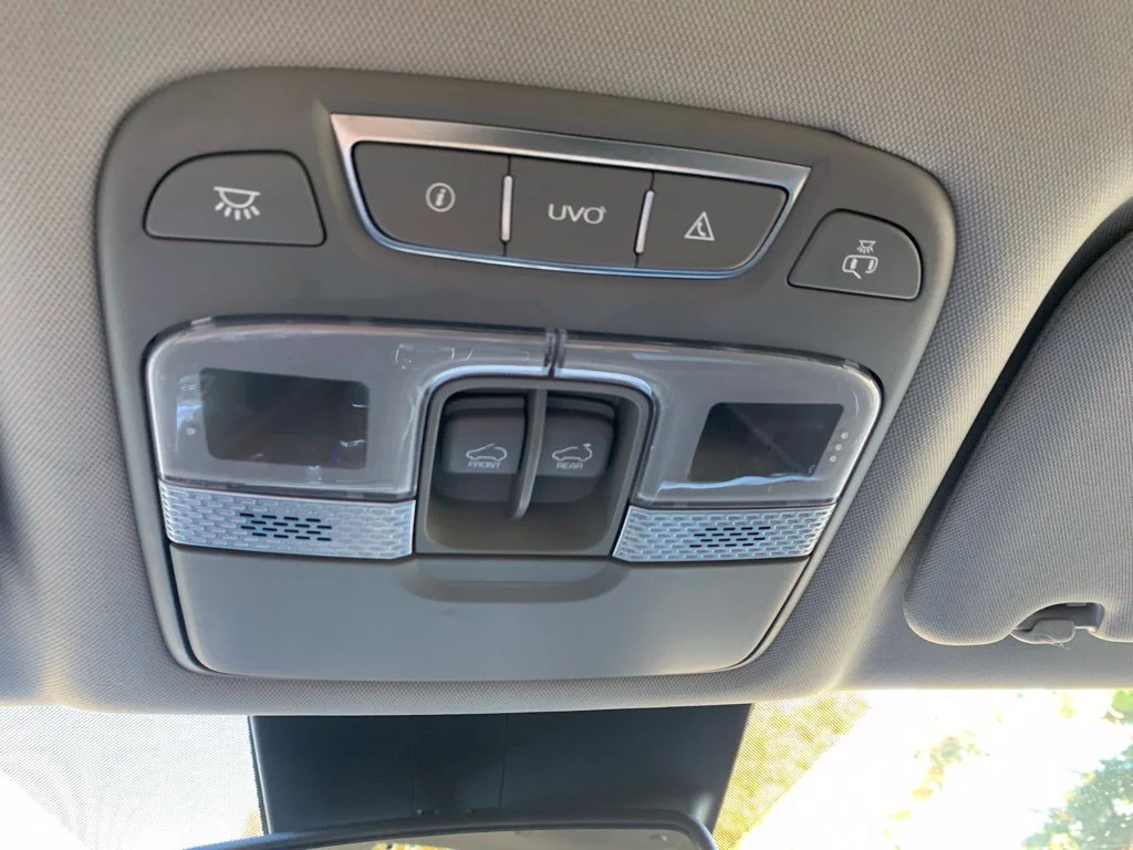 Used 2020 Purple Kia SX image 25