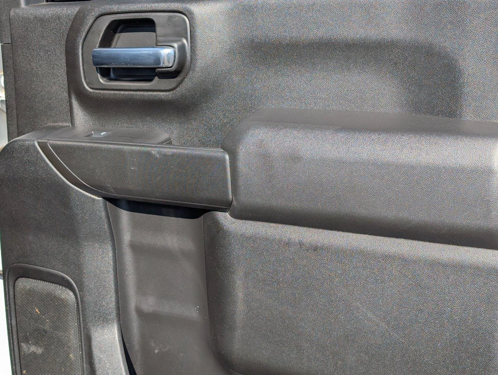 Used 2021 SUMMIT WHITE Chevrolet Custom image 36
