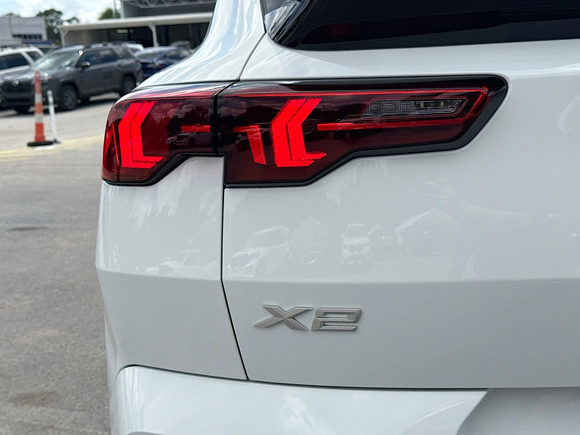 New 2026 Alpine White BMW xDrive28i image 10