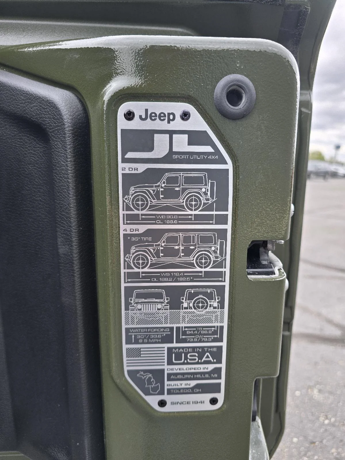 Used 2023 Sarge Green Clearcoat Jeep Sport S image 29