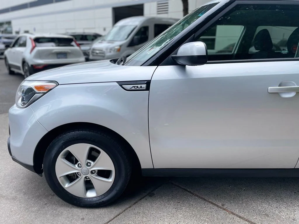 Used 2016 Bright Silver Kia Base image 7