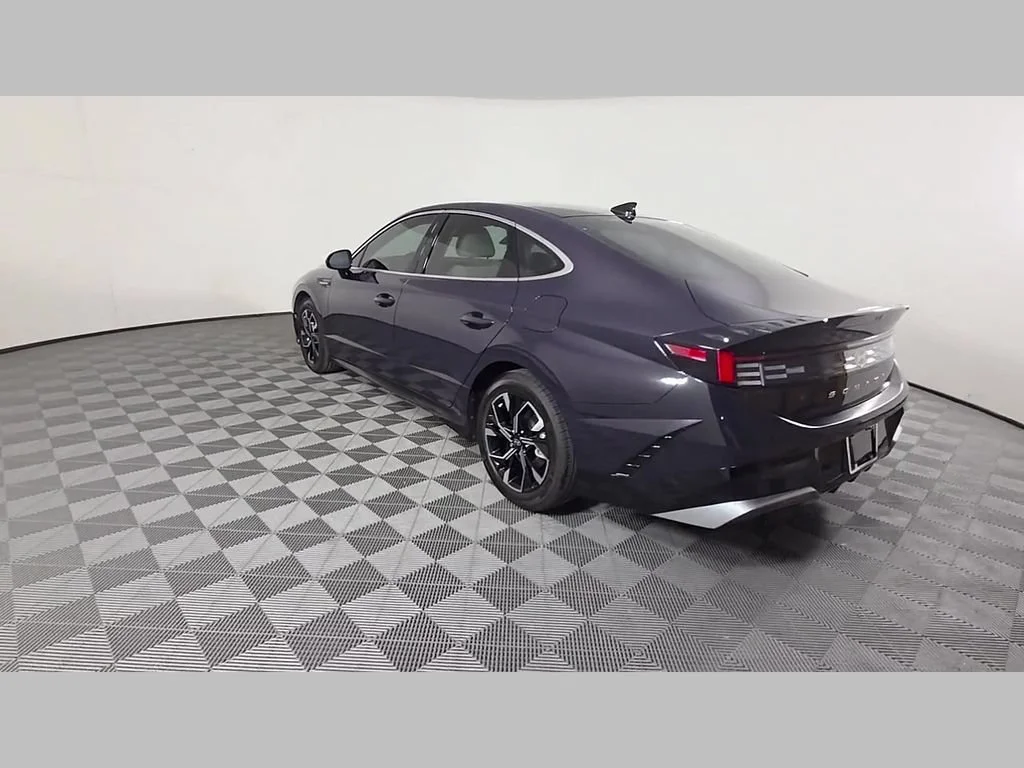 Used 2024 Carbon Blue Hyundai SEL image 42