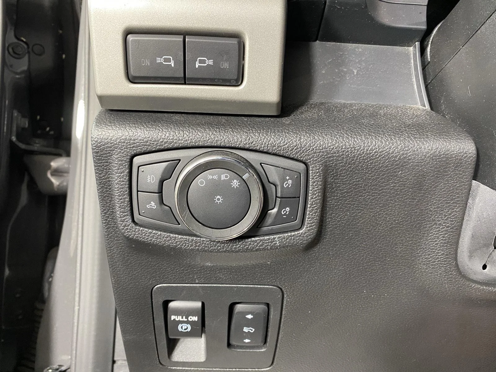 Used 2020 Lead Foot Ford LARIAT image 18