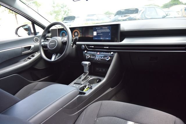 2025 Hyundai Sonata SE - Photo 15