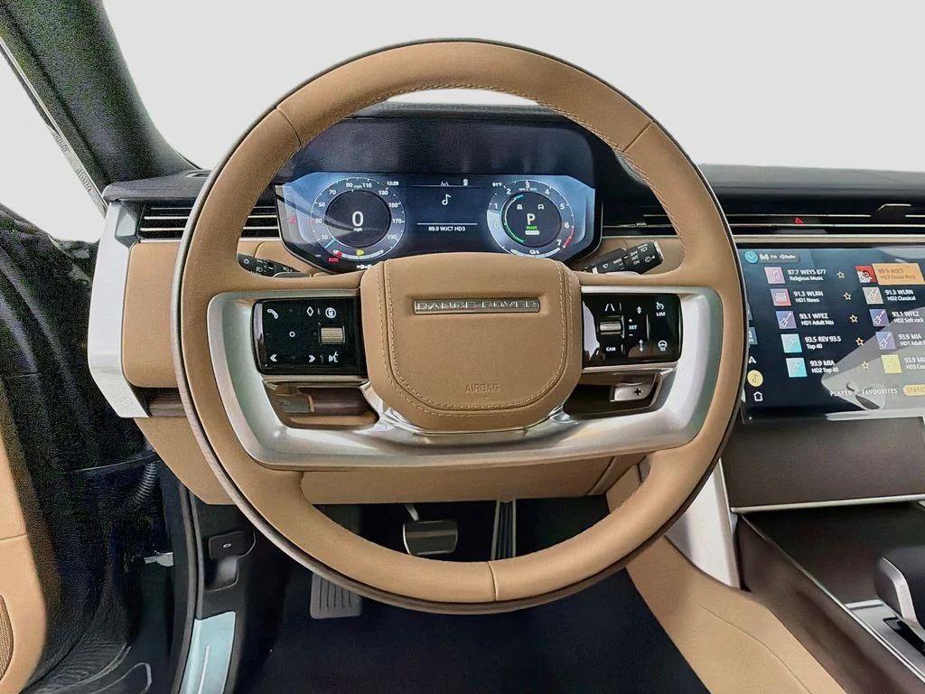 New 2026 Belgravia Green Land Rover SE PHEV image 11