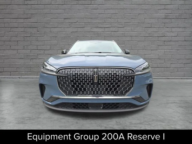 New 2027 Whisper Blue Metallic Clearcoat Lincoln Reserve image 2