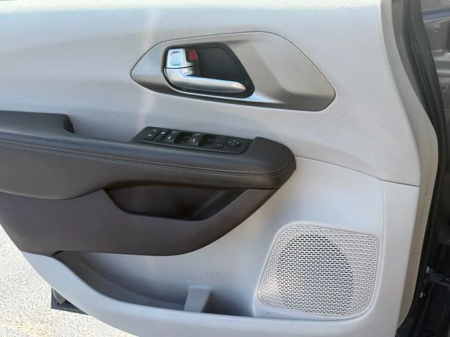 Used 2017 Gray Chrysler Touring image 33