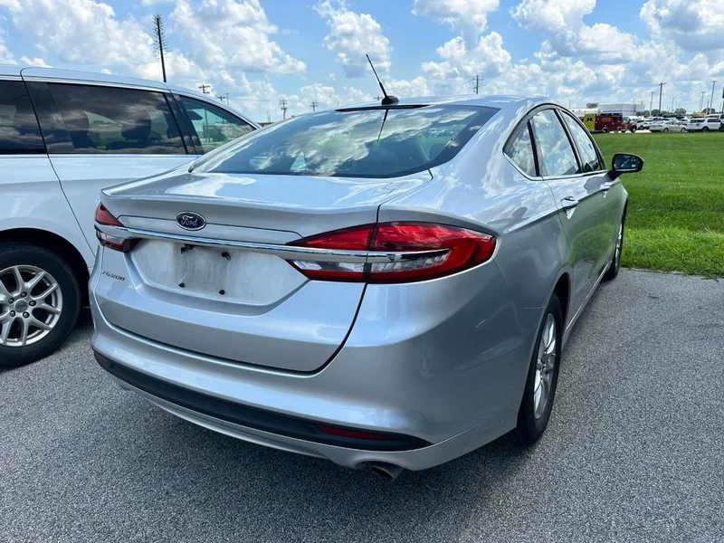 Used 2018 Ingot Silver Metallic Ford S FWD image 3