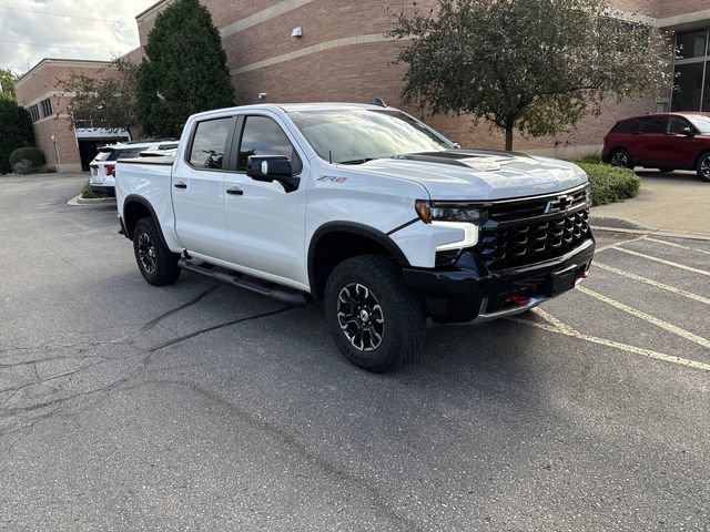 Used 2022  Chevrolet ZR2 image 14