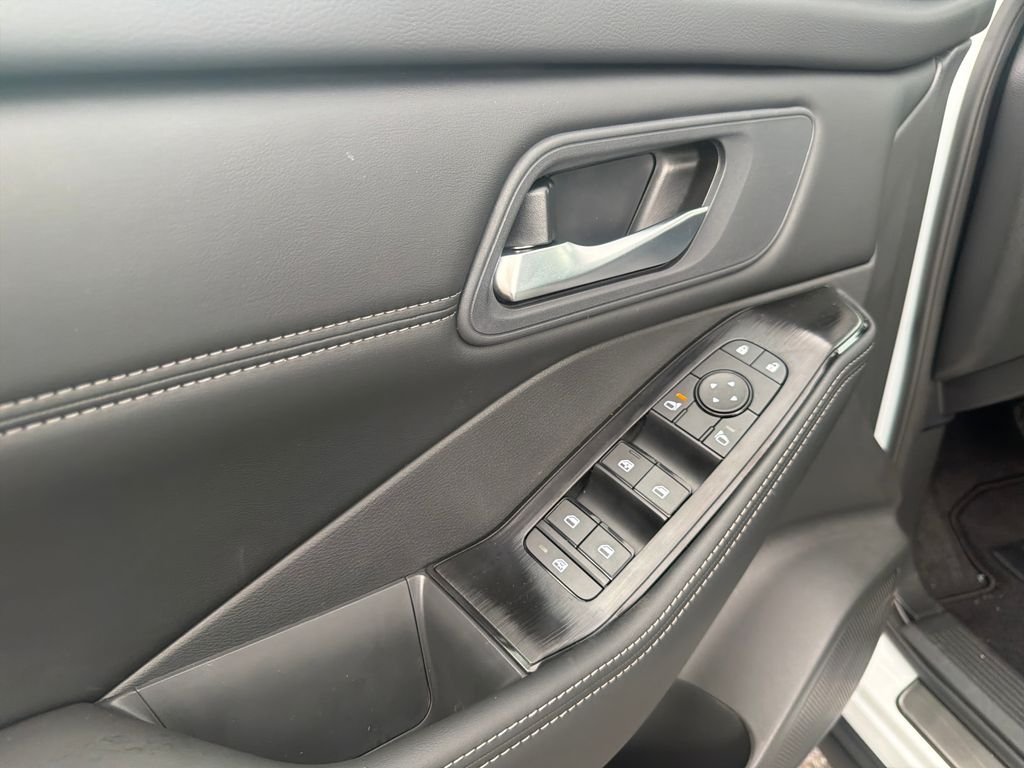 New 2026 Nissan Rogue Dark Armor 4D Sport Utility