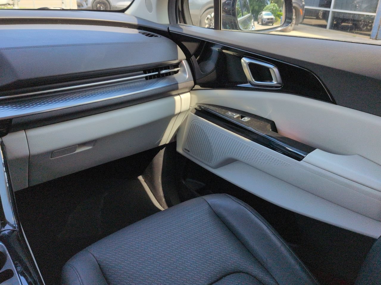 Certified Used 2024 Panthera Metal Kia SX Prestige image 20