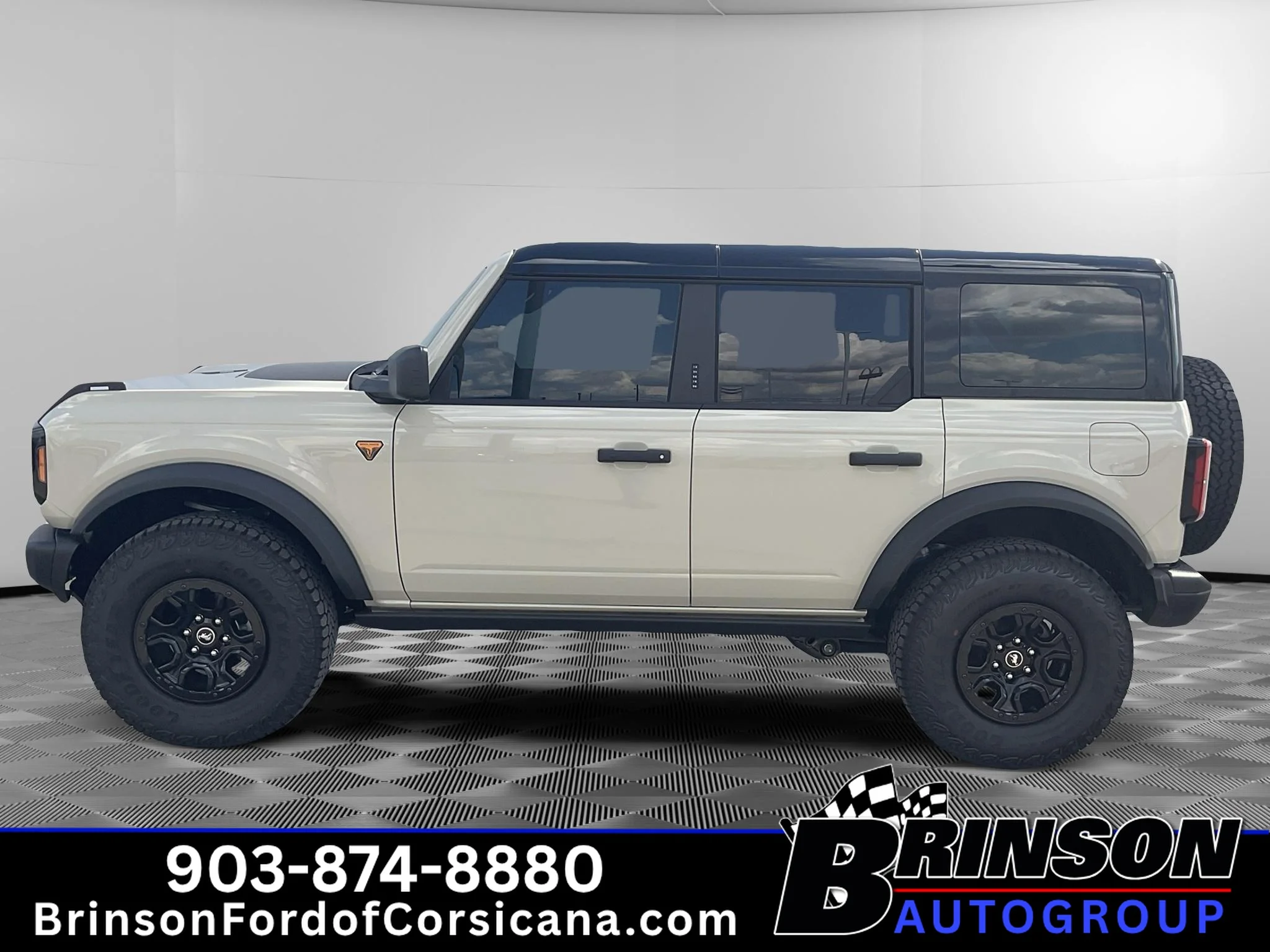 New 2026 Desert Sand Ford Badlands® image 3