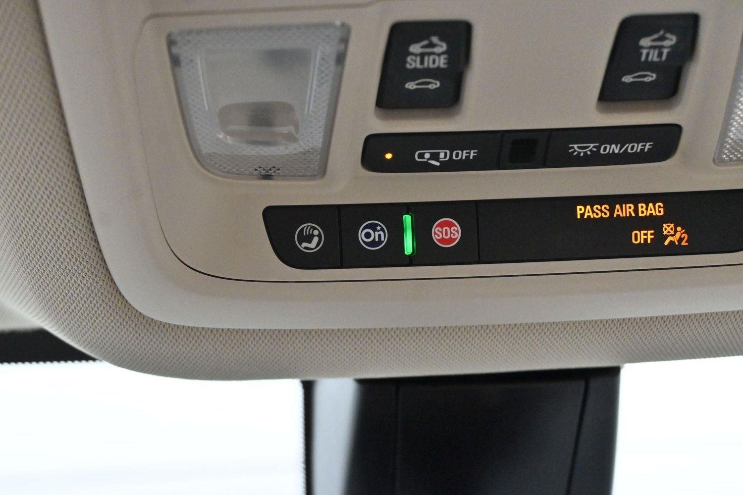 Used 2023 White Frost Tricoat GMC Denali image 28