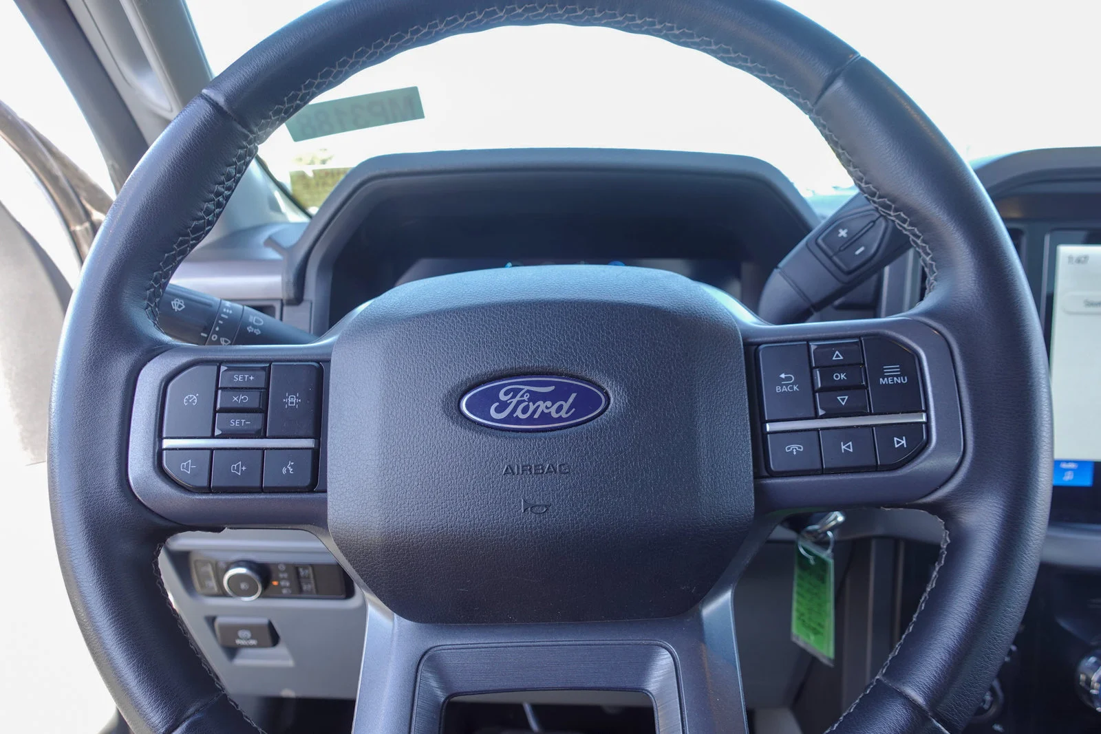 Used 2025 Silver Metallic Ford XLT image 18