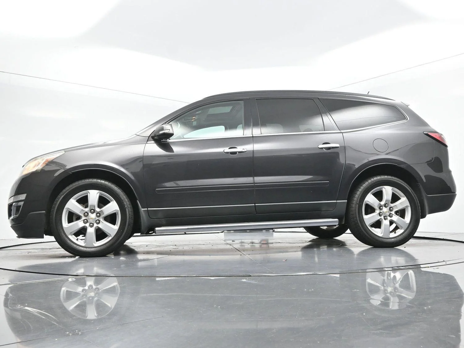 Used 2016 Tungsten Metallic Chevrolet LT image 46