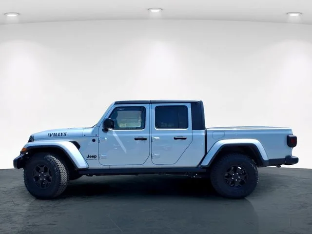 Used 2022 Silver Jeep Willys image 16