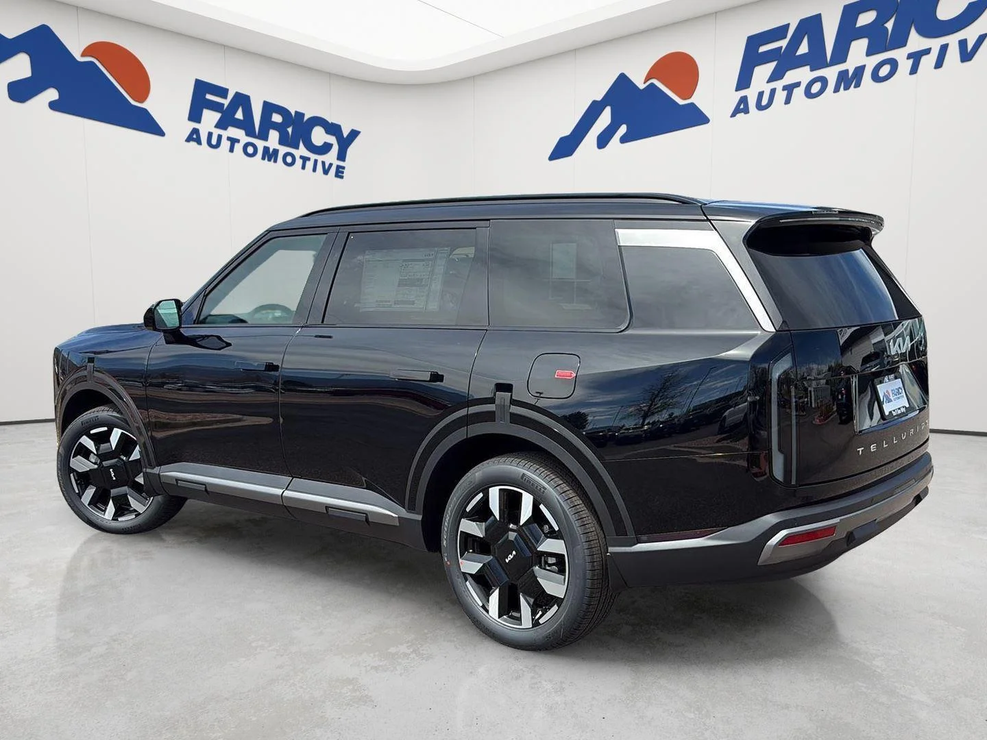 Used 2027 Ebony Black Kia S image 9