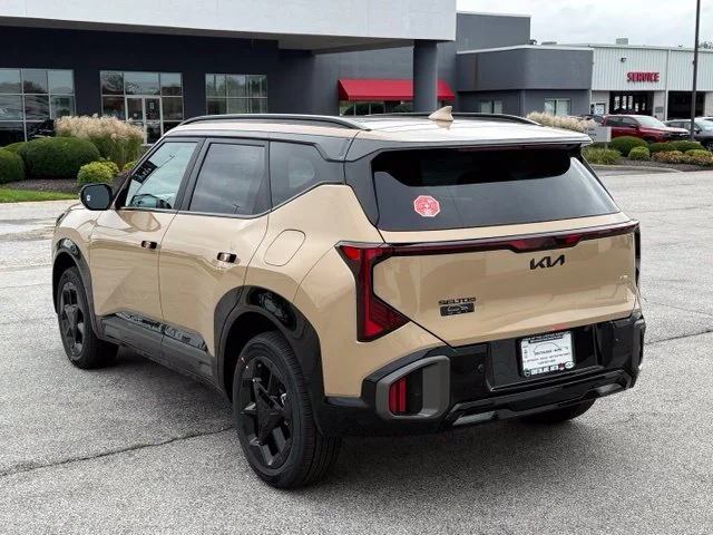 New 2027 Brown Kia X-Line S image 5