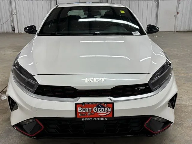 Used 2023 White Kia GT image 2