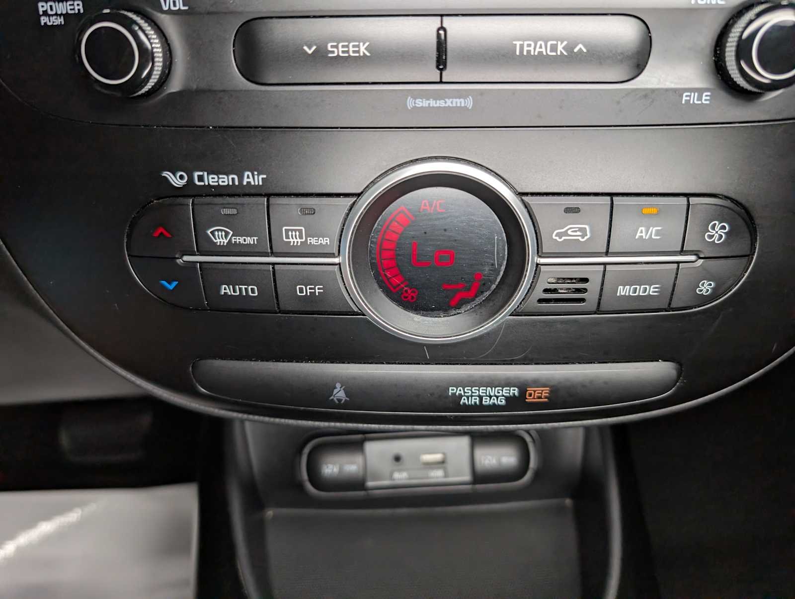 Used 2017 Alien II Kia + image 28