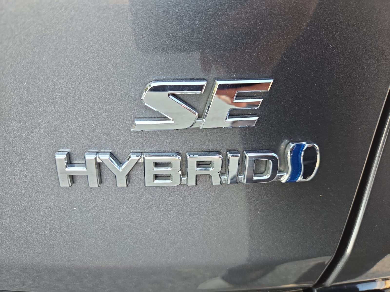 2022 Toyota RAV4 SE - Photo 16