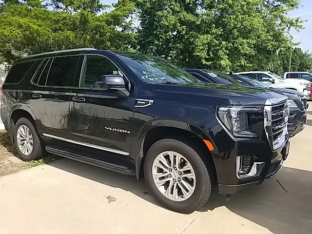 Used 2024 Black GMC SLT image 1