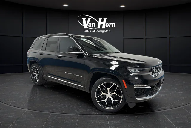 Used 2023 Diamond Black Crystal Pearlcoat Jeep Summit Reserve image 1