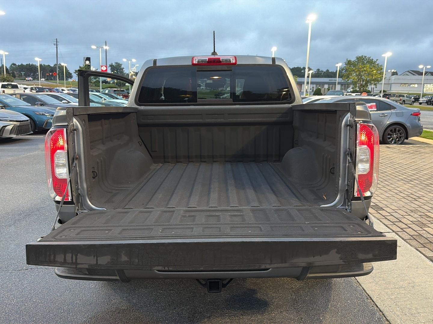 Used 2021 Satin Steel Metallic GMC 4WD AT4 w/Leather image 35