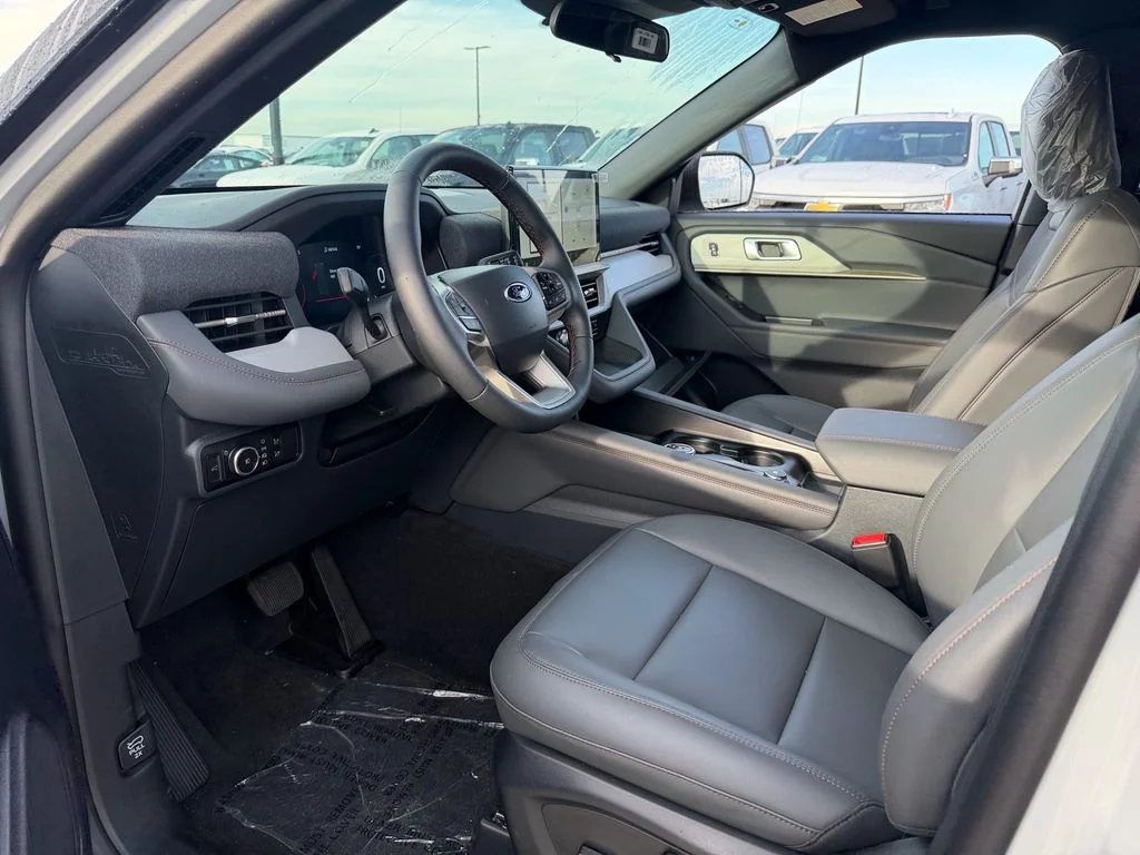 New 2027 White Ford 4DR RWD ACTIVE image 11