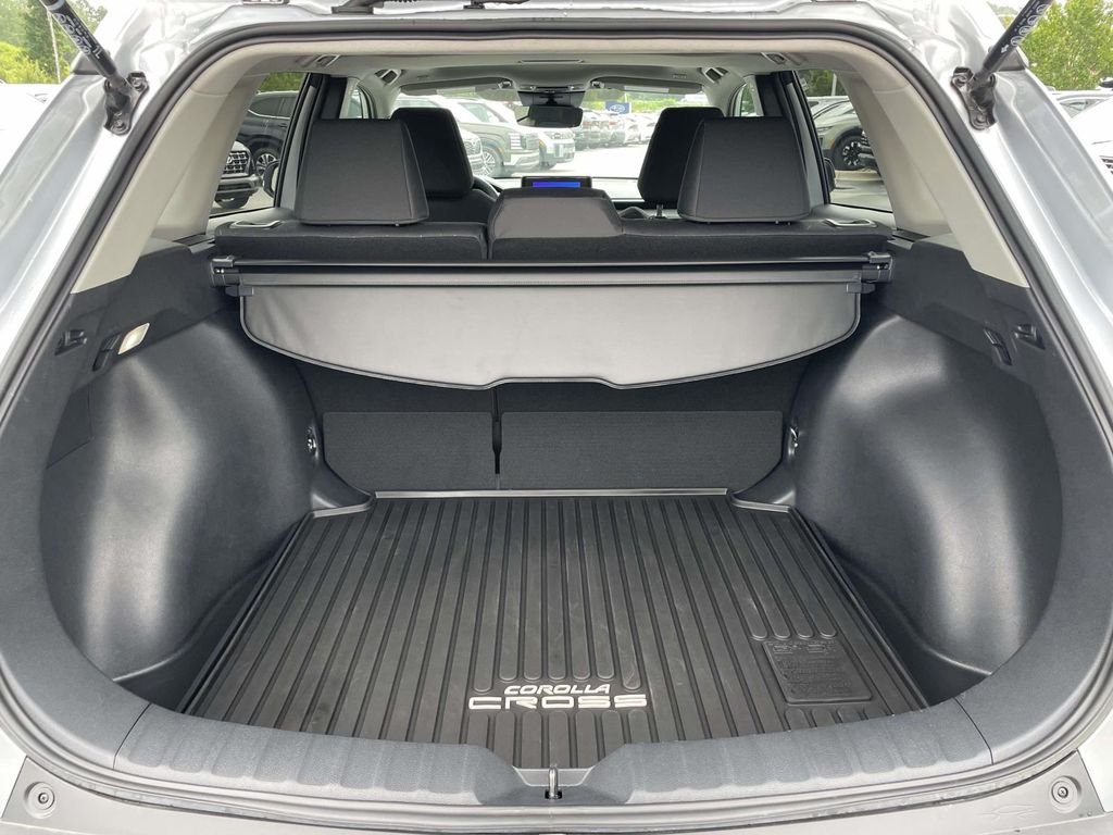 Used 2025 Sonic Silver Toyota LE image 29