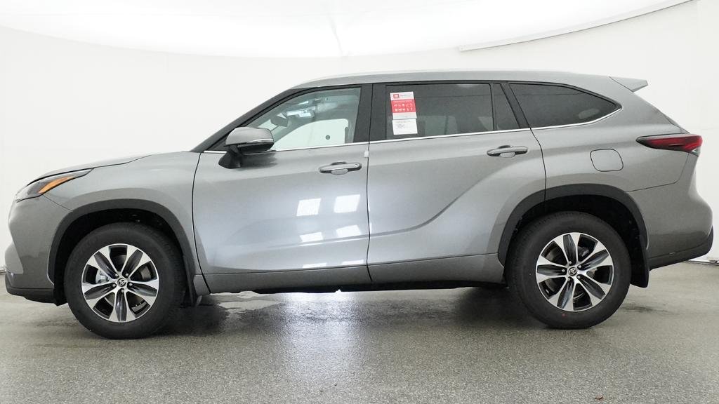 New 2026 Heavy Metal Toyota XLE image 26