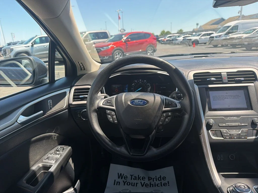 Used 2019 Gray Ford SE image 14