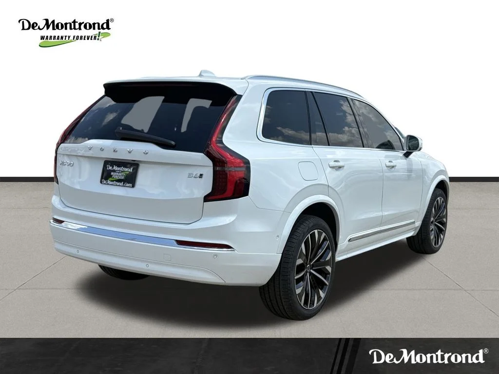 New 2026 Crystal White Volvo Ultra image 5